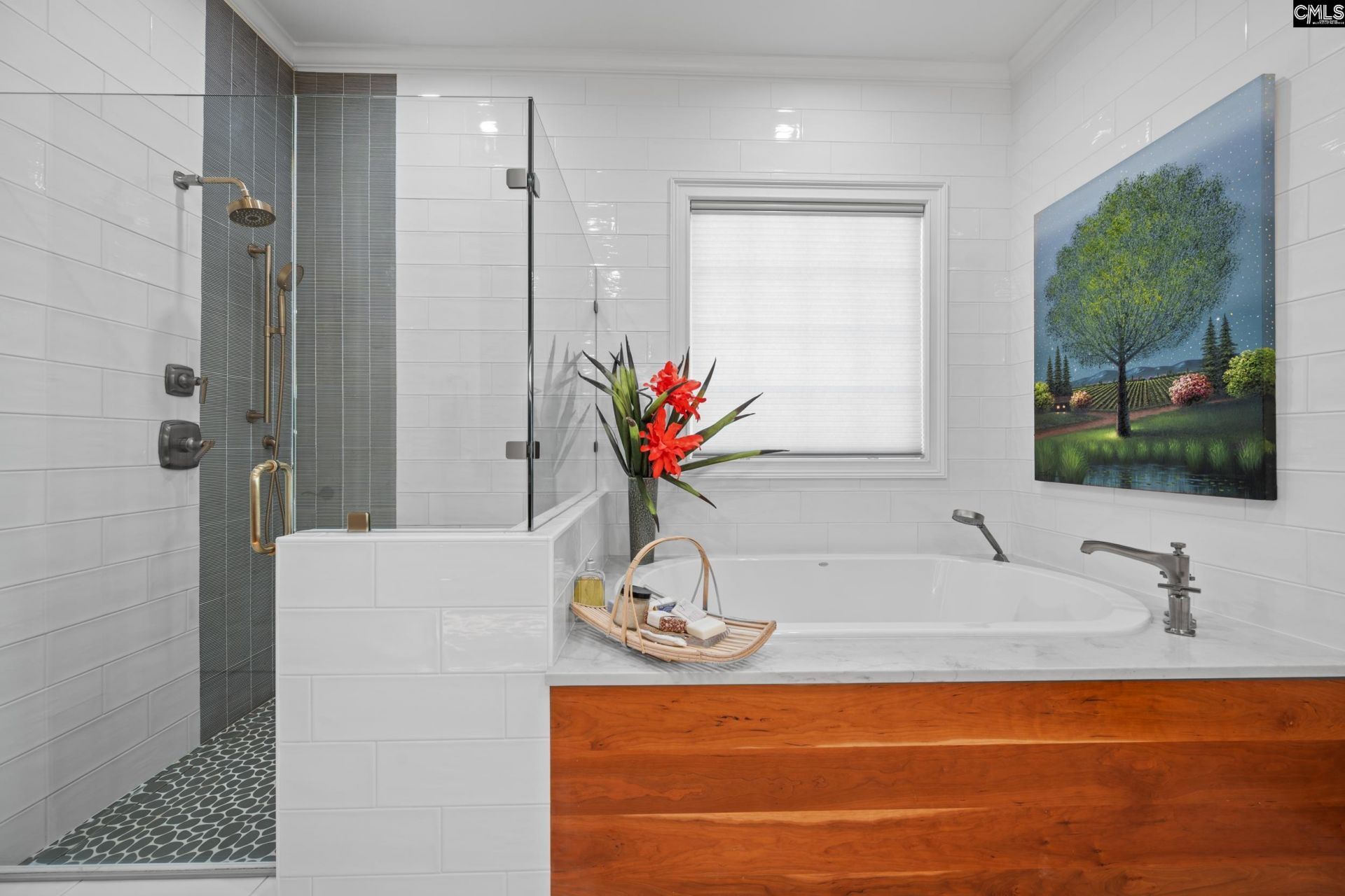 252 Waters Edge Drive  Photo 36