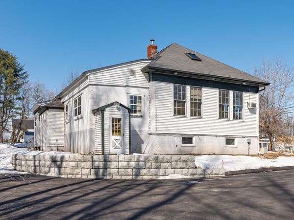 27 Ossipee Trail E, Unit 1, Standish, ME 04084