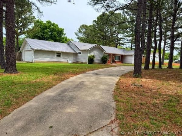 500 Diamond , Holdenville, OK 74848