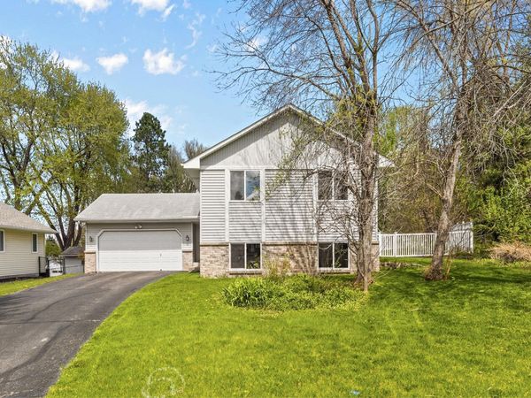 1387 Clarence Court , Saint Paul, MN 55106