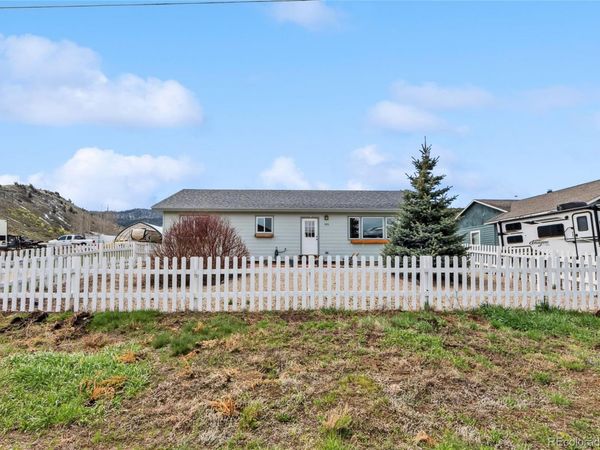 580 E Byers Avenue, Hot Sulphur Springs, CO 80451