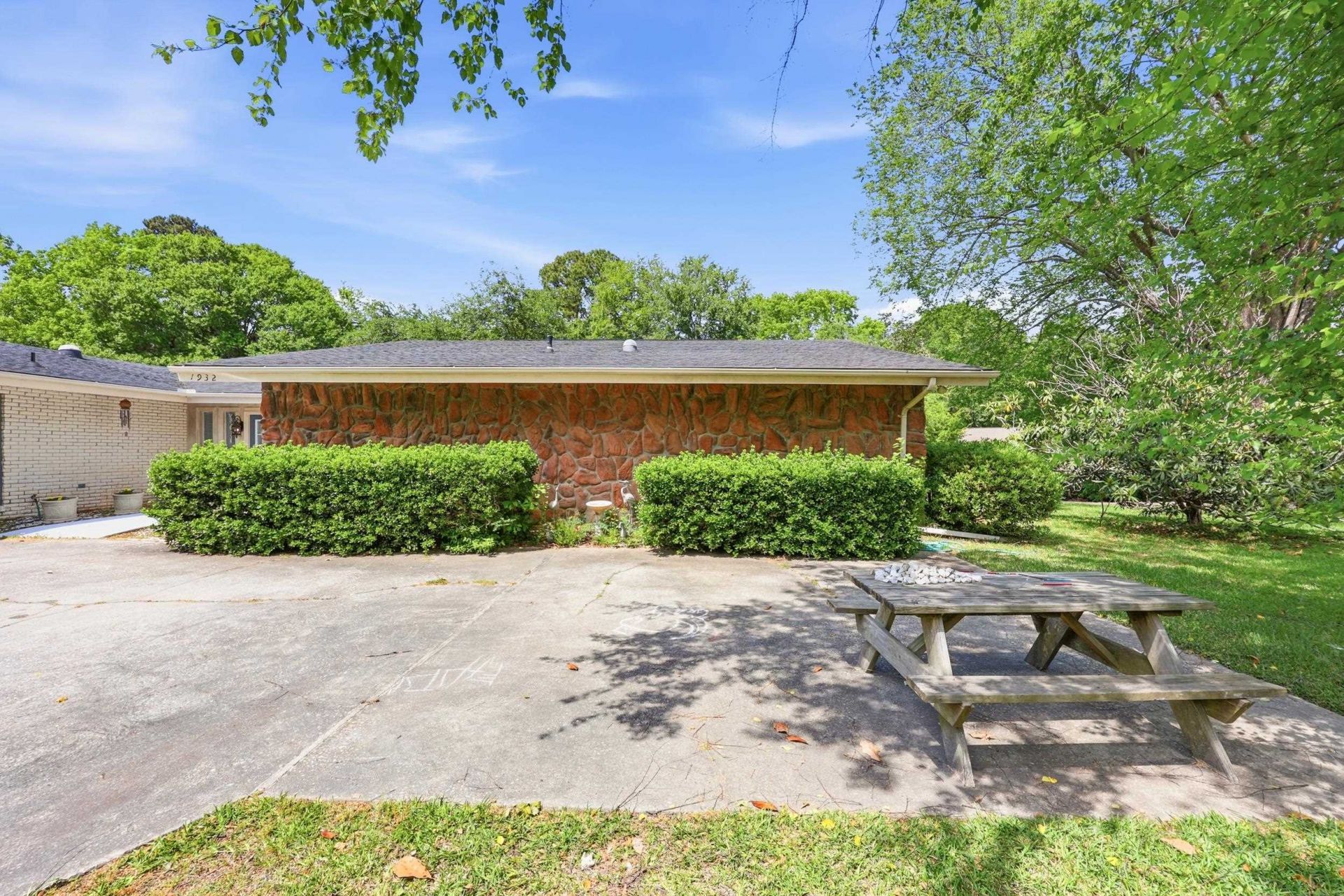1932 Sandpiper Ln. Photo 4