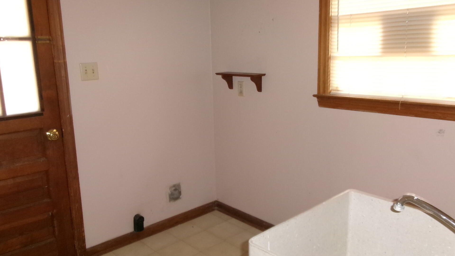 742 Condon Drive Photo 4