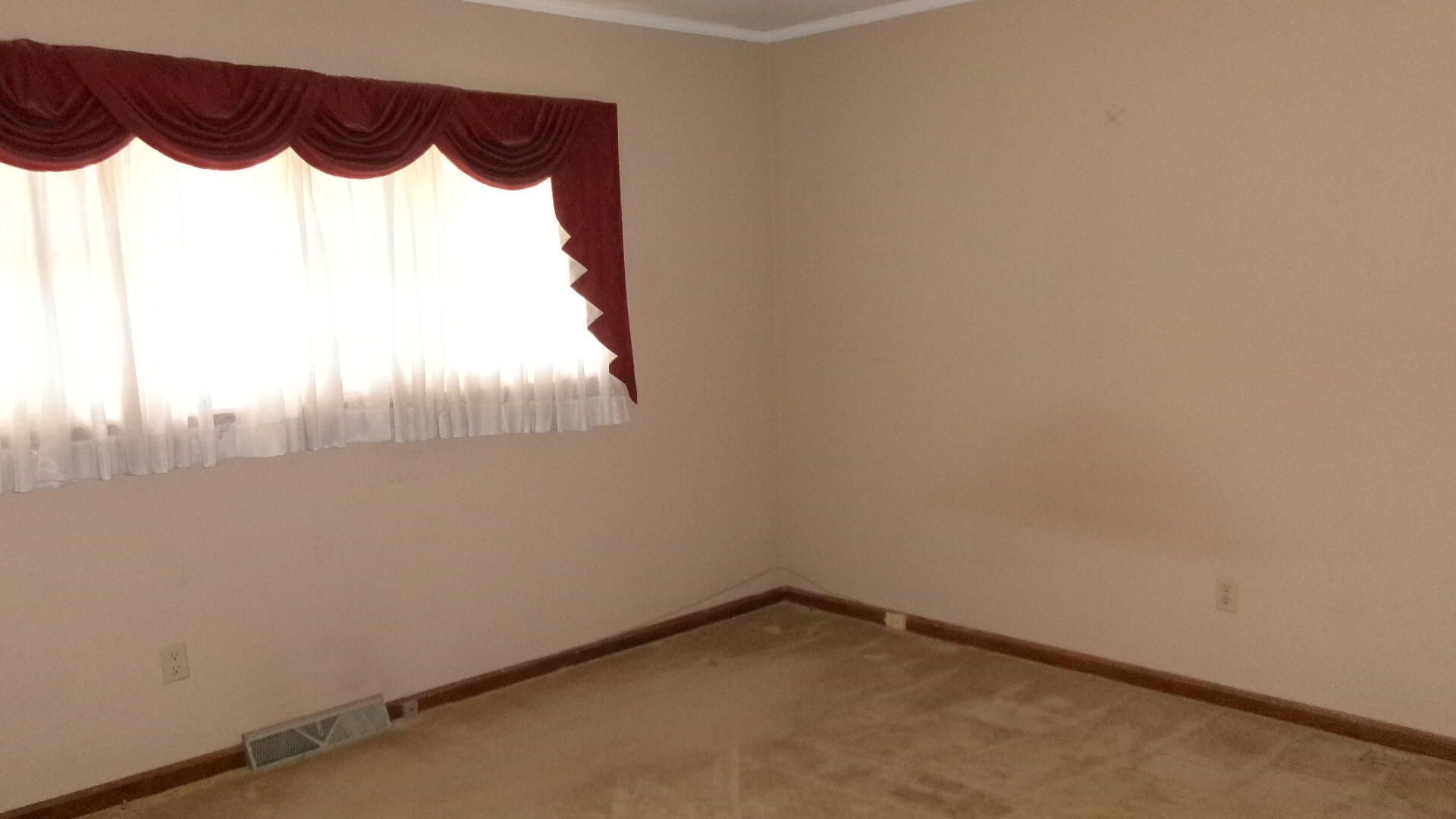 742 Condon Drive Photo 7