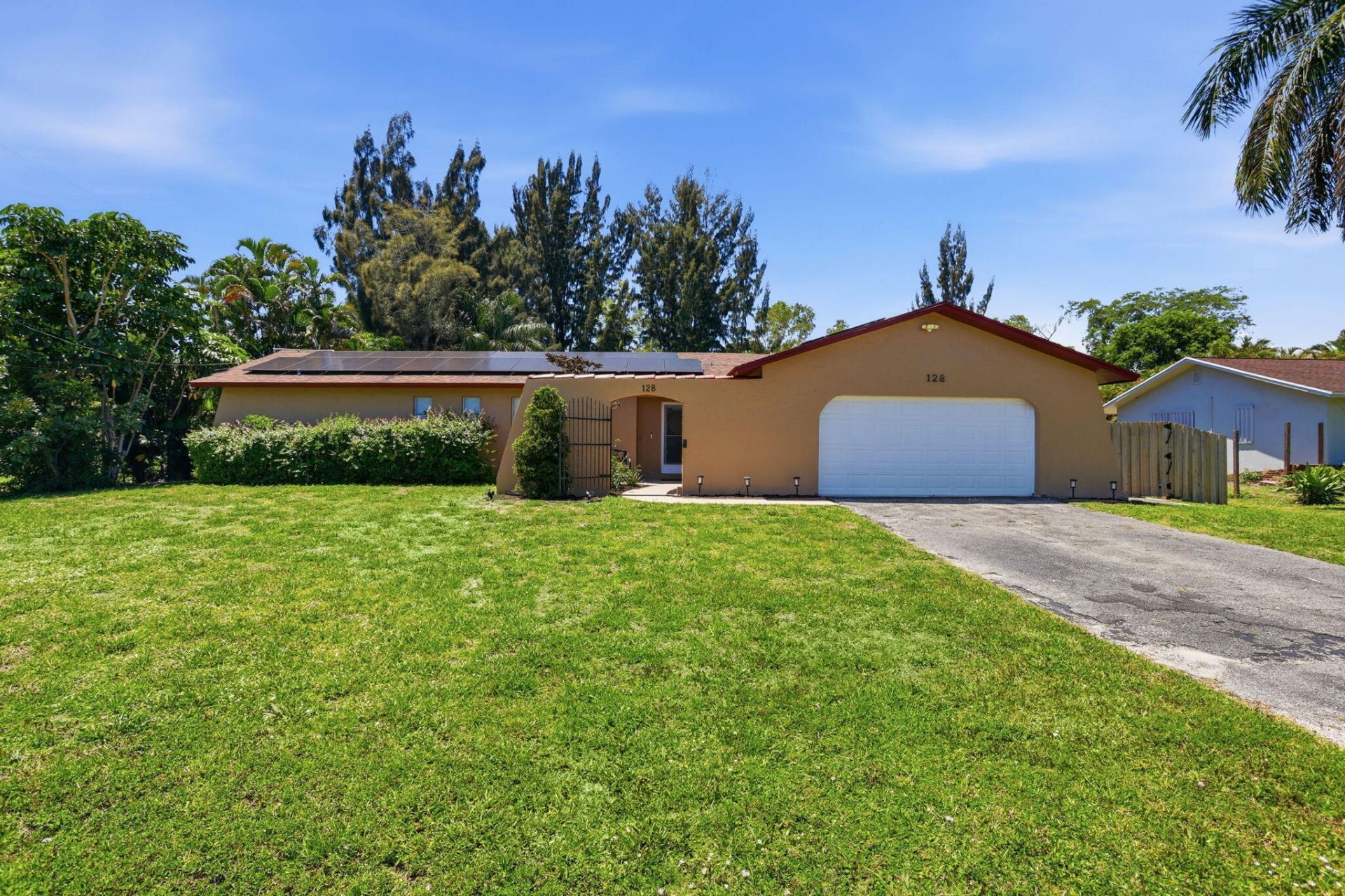 128 Barberton Road, Lake Worth, FL 33467 Photo