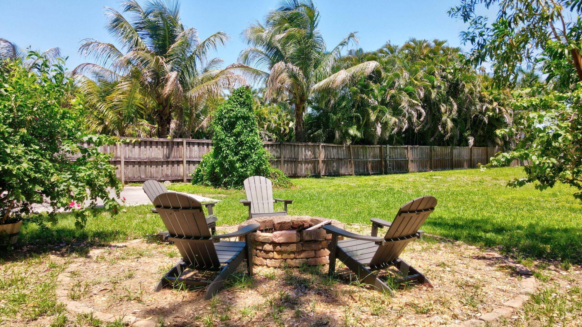 128 Barberton Road, Lake Worth, FL 33467 Photo