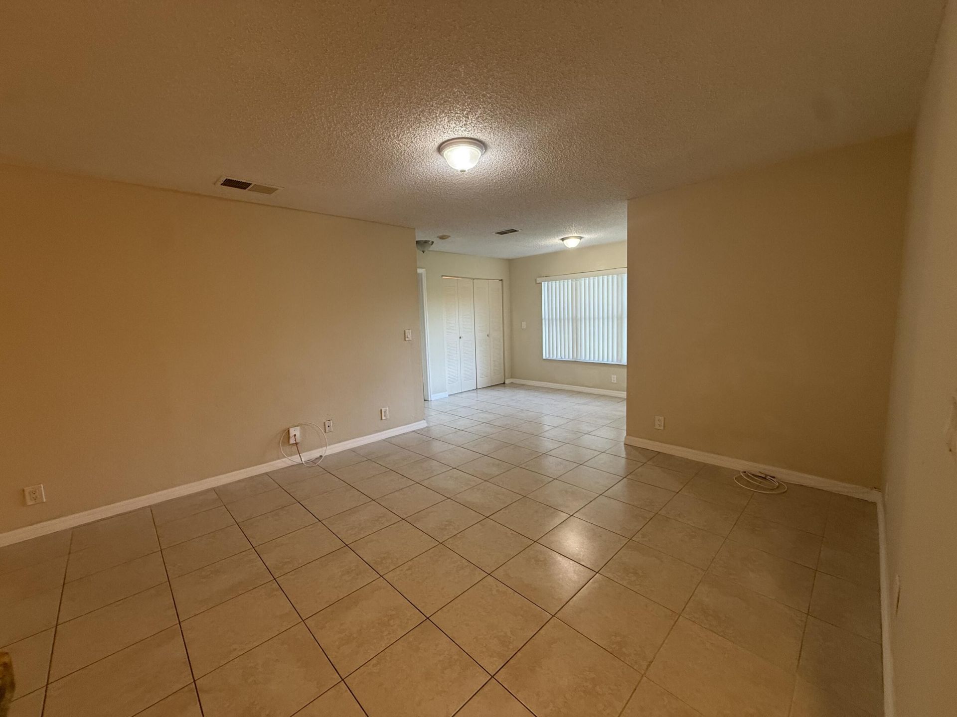 3390 N Pinewalk Drive, Unit 1012, Margate, FL 33063 Photo