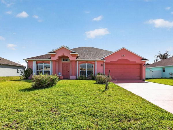 1885 SW Morelia Lane, Port St. Lucie, FL 34953