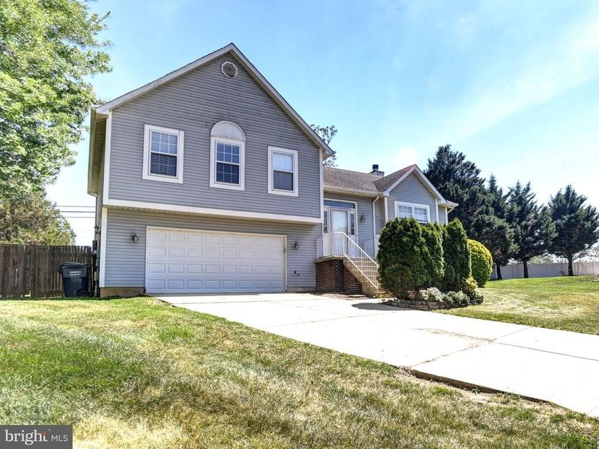 10389 Chamberlin Court E, Waldorf, MD 20601 Main Photo