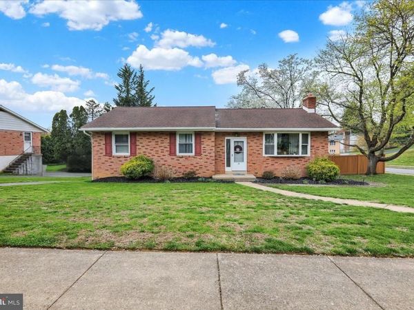 26 CRAIG DRIVE, READING, PA 19606