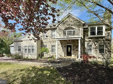 2000 ANTLER DRIVE, GLEN MILLS, PA 19342