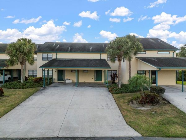 634 YARDARM DRIVE , APOLLO BEACH, FL 33572