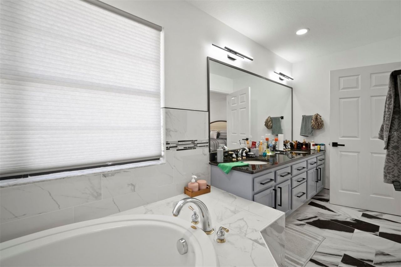 634 Yardarm Drive , Apollo Beach, FL 33572 Photo