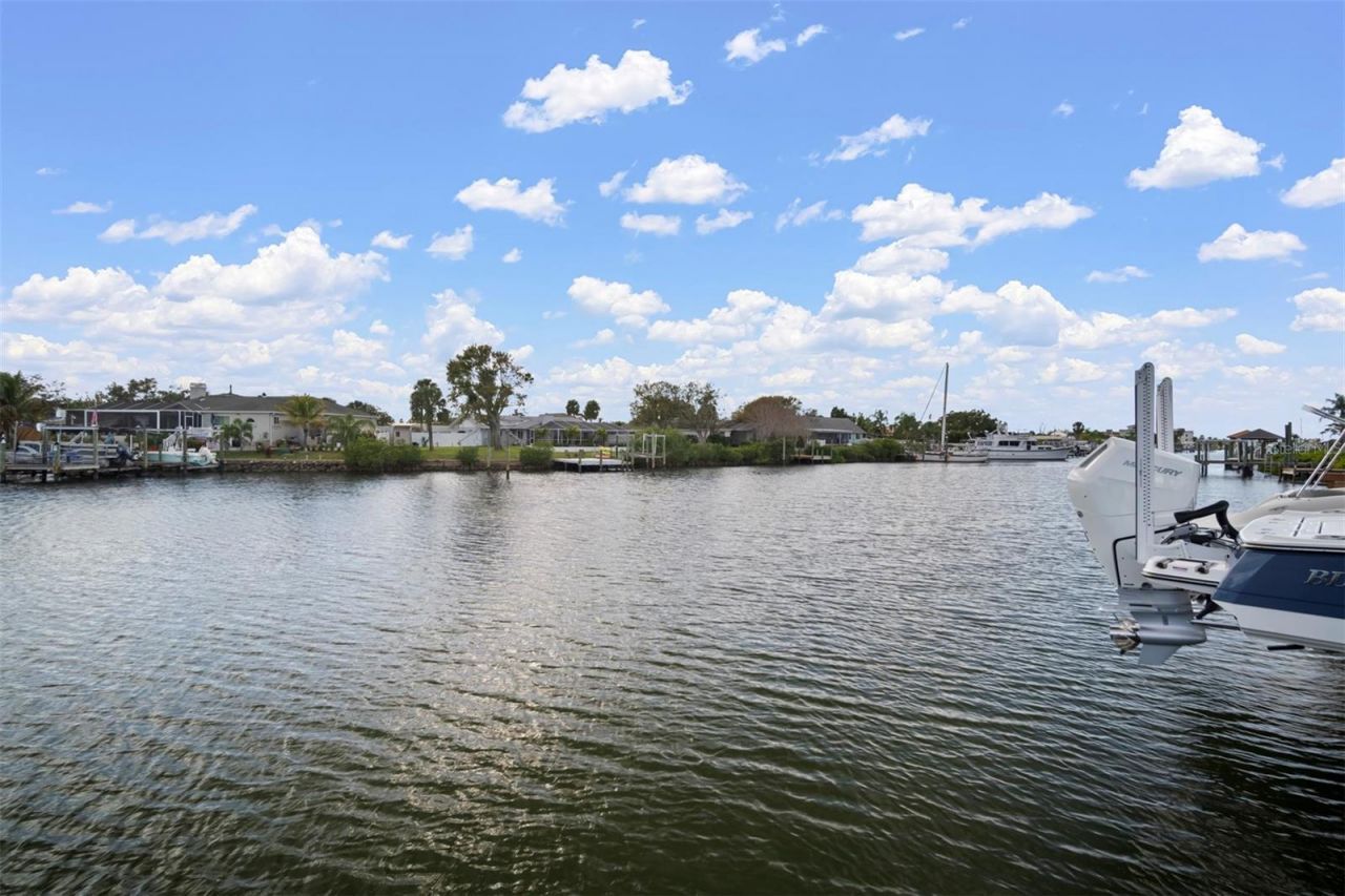 634 Yardarm Drive , Apollo Beach, FL 33572 Photo