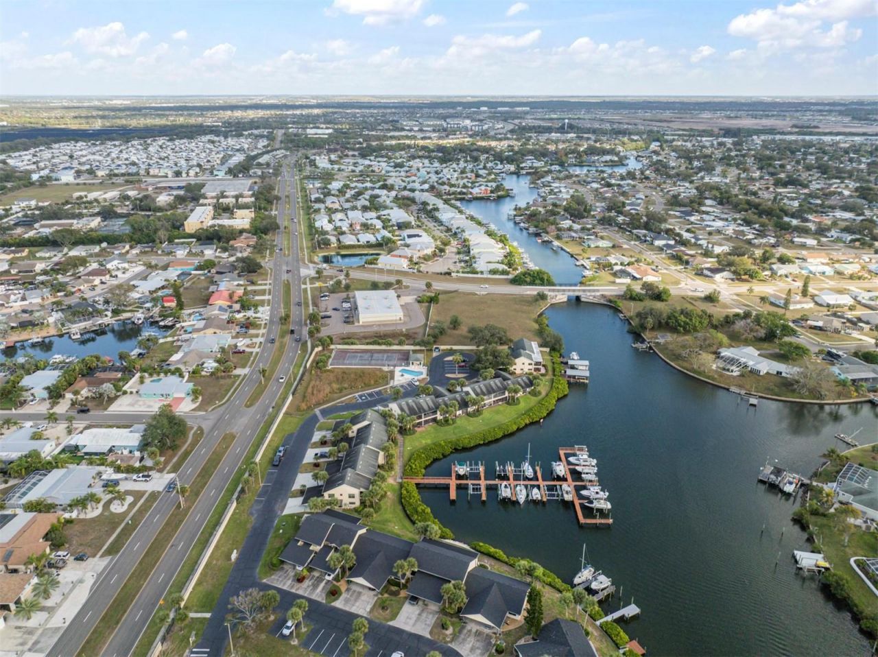 634 Yardarm Drive , Apollo Beach, FL 33572 Photo