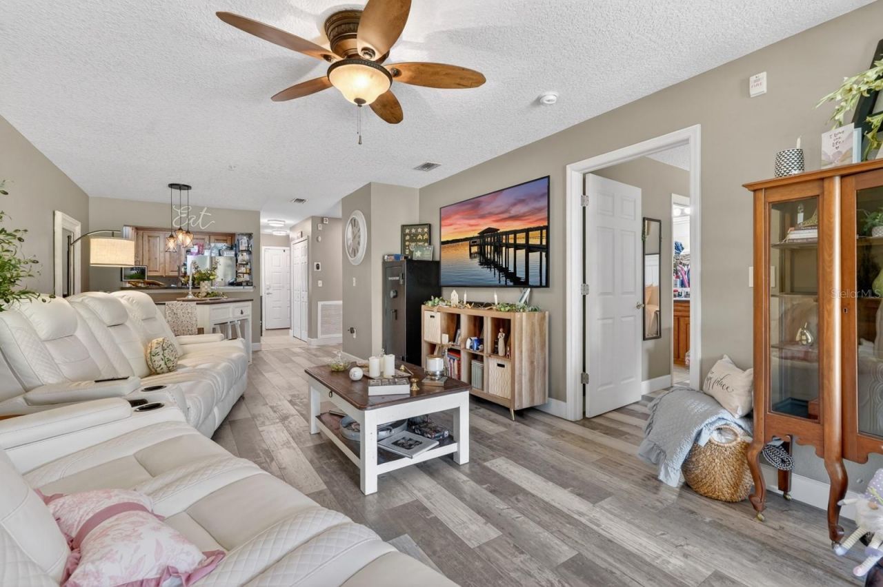 99 Broad River Place , Unit 2105, Welaka, FL 32193 Photo