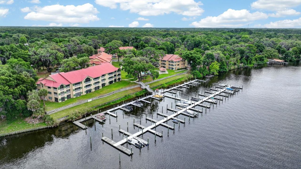 99 Broad River Place , Unit 2105, Welaka, FL 32193 Photo