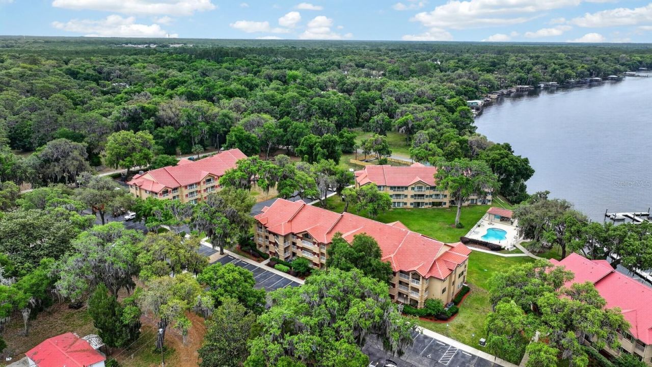 99 Broad River Place , Unit 2105, Welaka, FL 32193 Photo