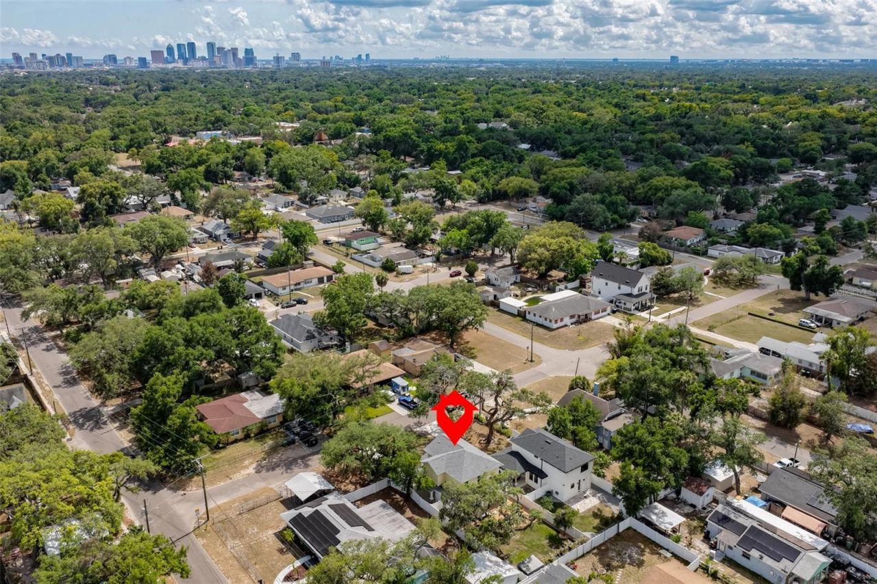 1808 E Caracas Street, Tampa, FL 33610 Photo