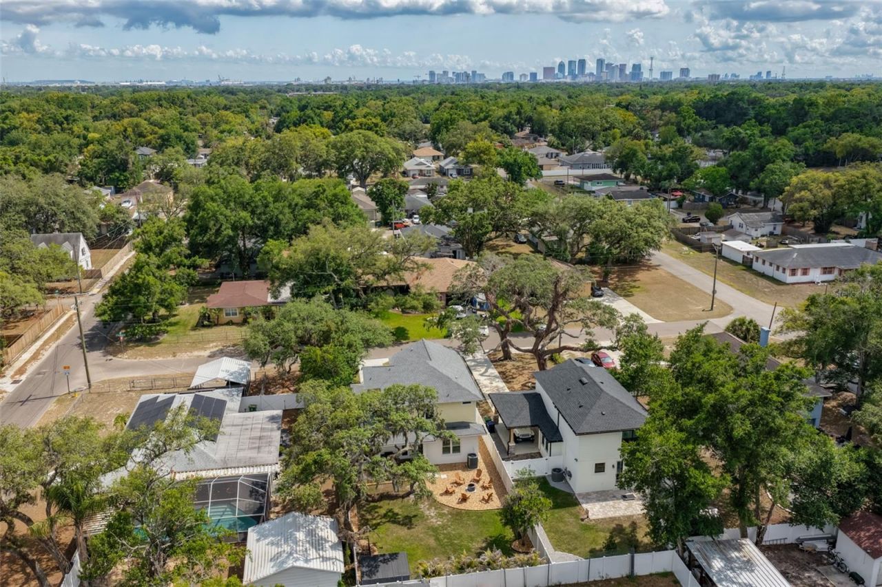 1808 E Caracas Street, Tampa, FL 33610 Photo