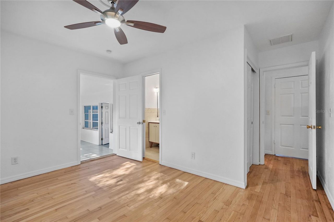 3027 Burlington Avenue N, Saint Petersburg, FL 33713 Photo