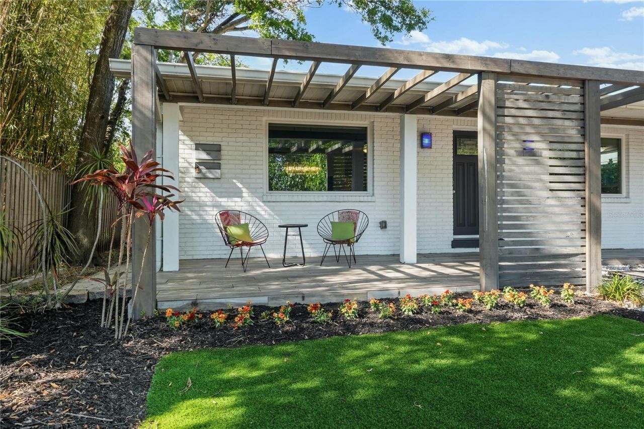 3027 Burlington Avenue N, Saint Petersburg, FL 33713 Photo