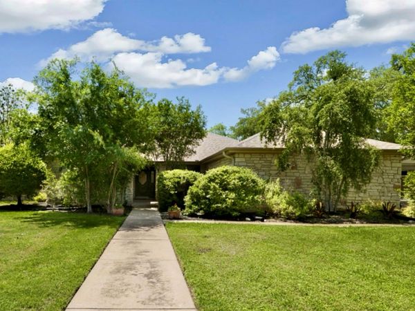 3805 Carmel DR, Round Rock, TX 78681