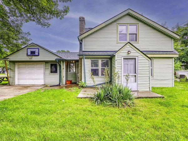 1100 E Bernhard Avenue, Hazel Park, MI 48030