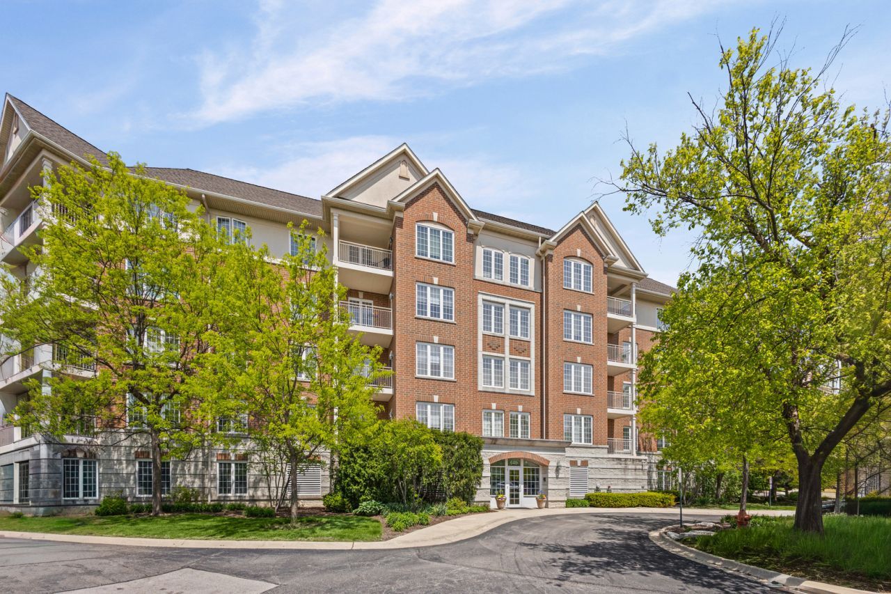 640 Robert York Avenue, Unit 303, Deerfield, IL 60015 Main Photo