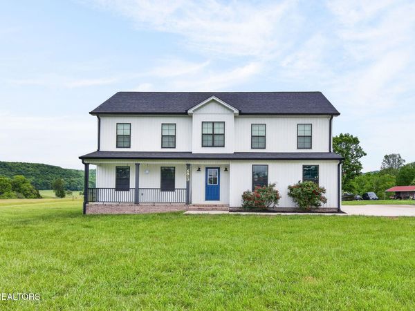 6810 Cherry Creek Rd, Cookeville, TN 38506