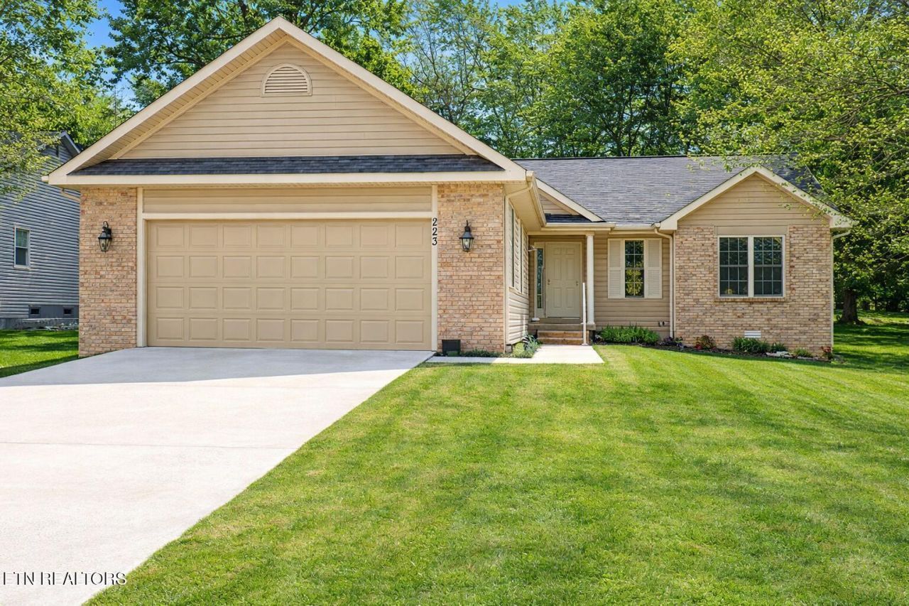 223 Forest Hill Drive, Crossville, TN 38558 Main Photo