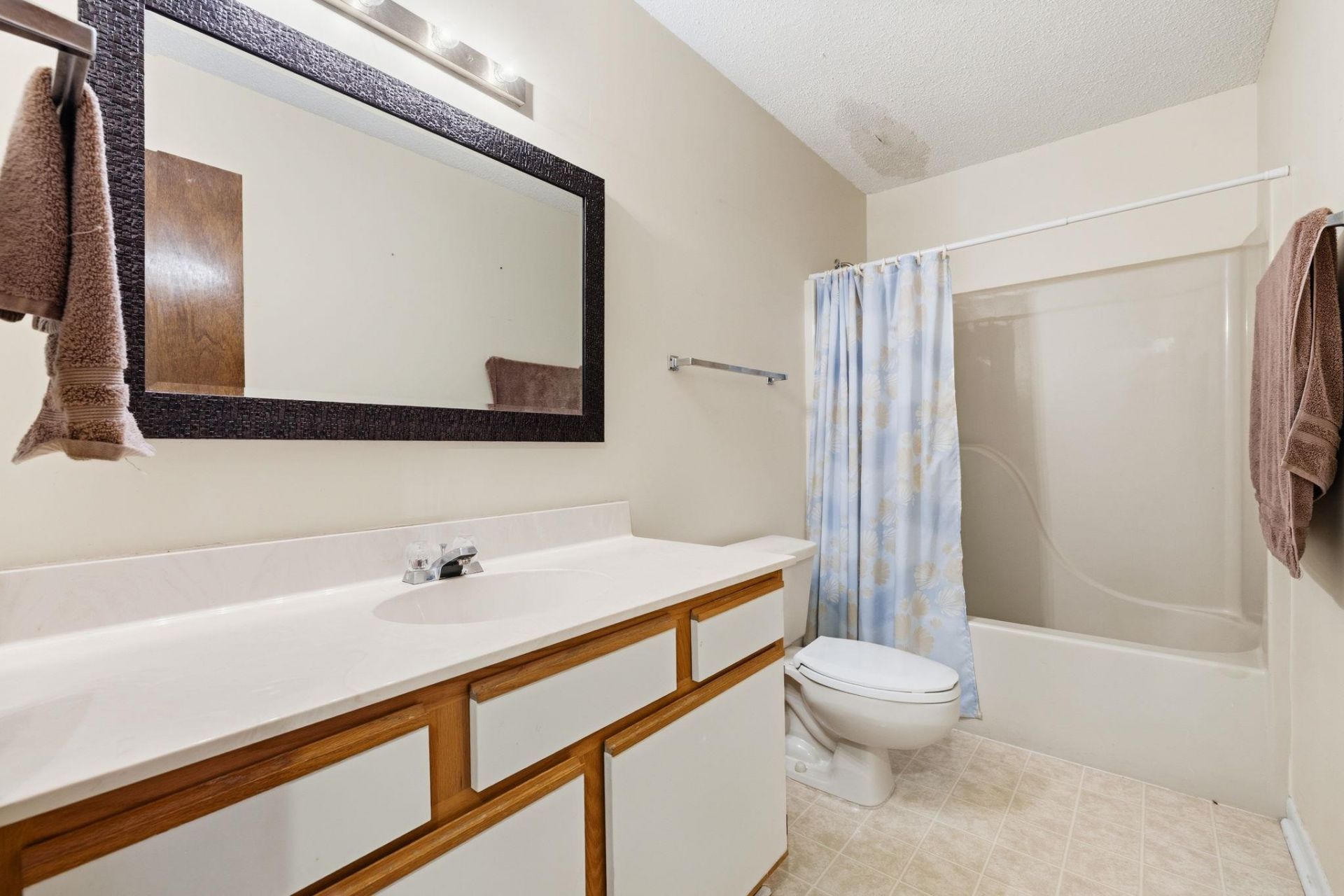 510 Fairwood Lakes Ln.  Photo 15