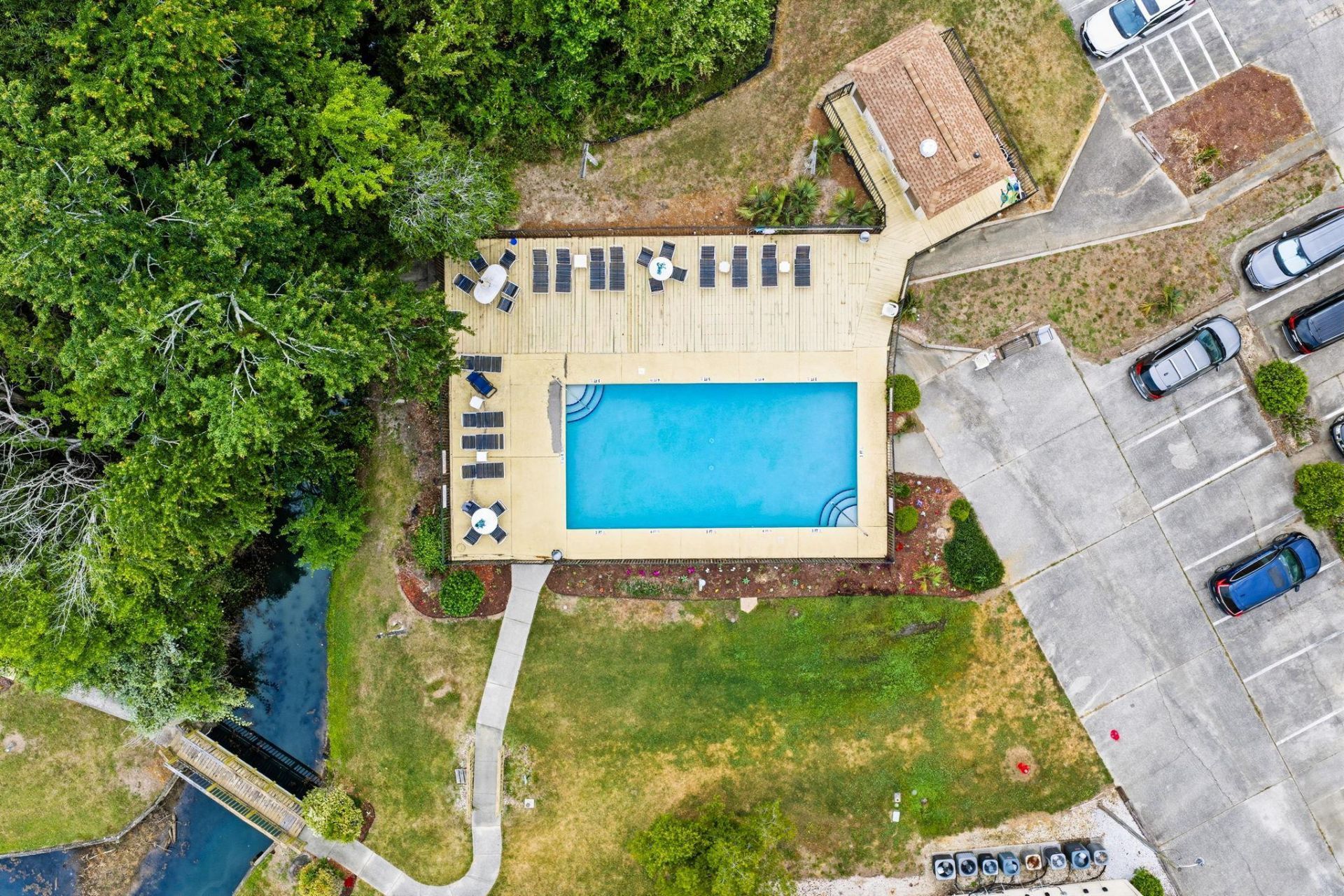 510 Fairwood Lakes Ln.  Photo 26
