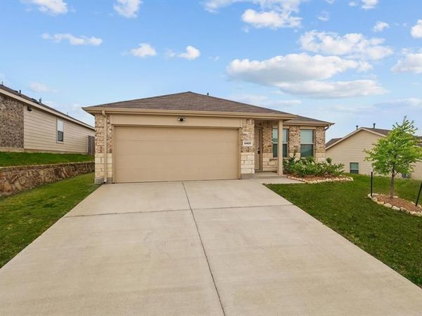 8400 High Robin Avenue, Fort Worth, TX 76123