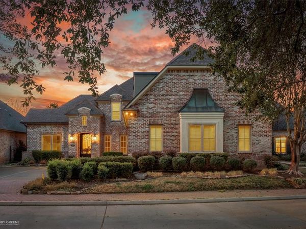 105 Esplanade Court , Bossier City, LA 71111