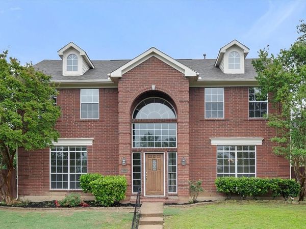 6320 Lake Bluff Drive , Dallas, TX 75249