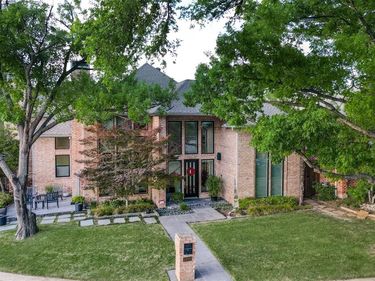 5804 Preston Fairways Drive, Dallas, TX 75252