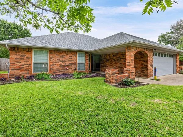 7408 Sean Drive, North Richland Hills, TX 76182