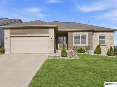 20908 Camden Avenue , Elkhorn, NE 68022