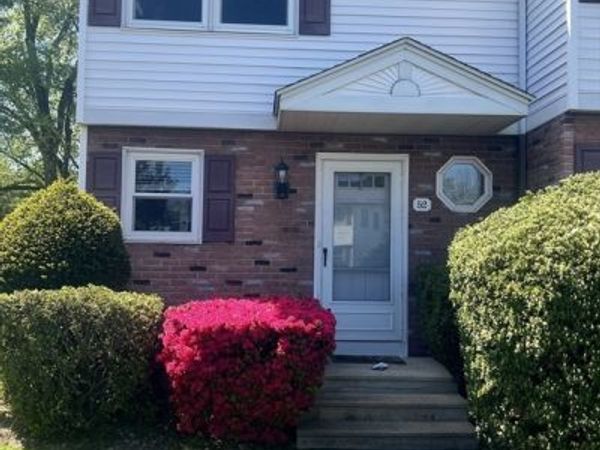 55 Empire St, Unit 52, Chicopee, MA 01013