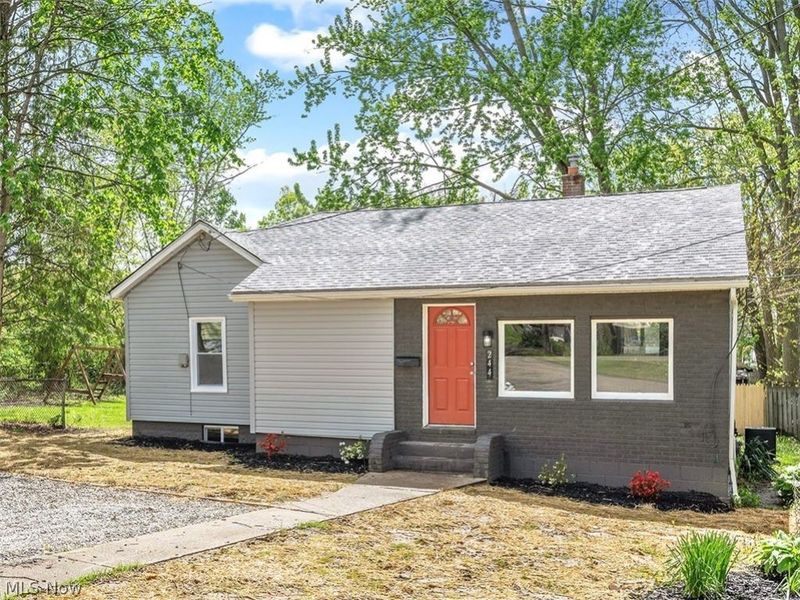 244 Keenan Avenue, Cuyahoga Falls, OH 44221 Photo 2