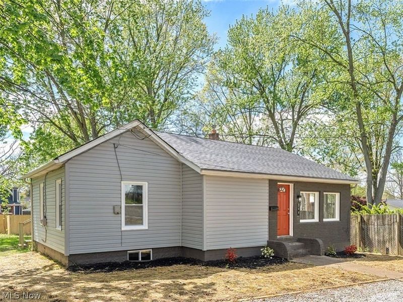 244 Keenan Avenue, Cuyahoga Falls, OH 44221 Photo 3
