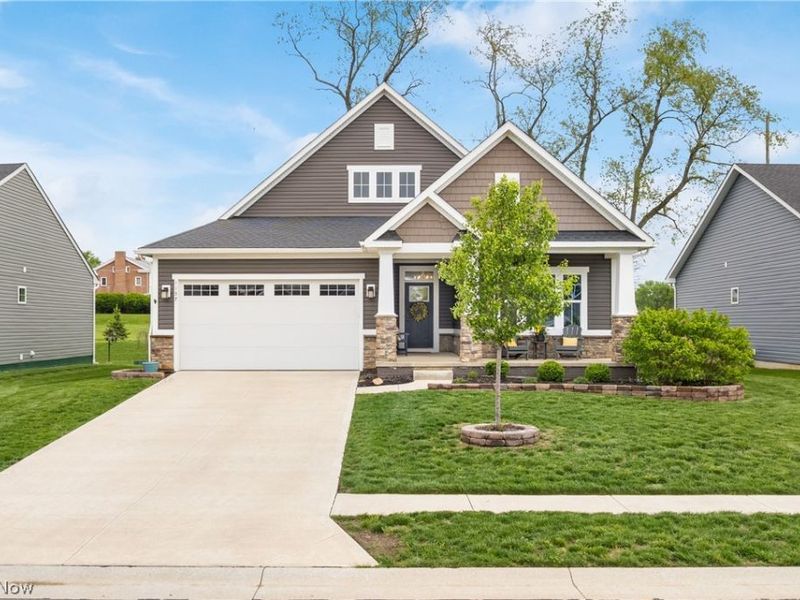 1157 Fountain View Street NE, Canton, OH 44721 Photo 1
