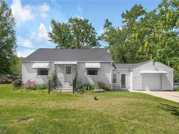 3104 Mayfair Road , Akron, OH 44312