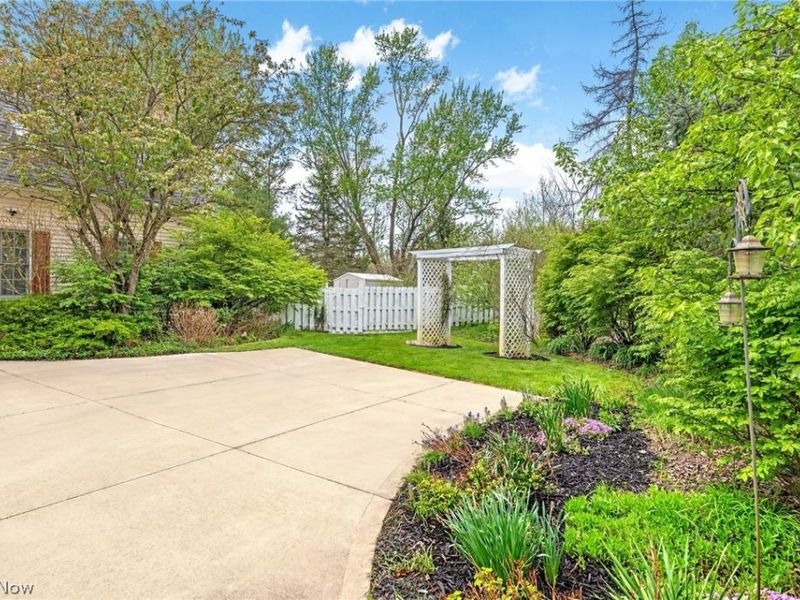 6170 Nicholson Drive , Hudson, OH 44236 Photo 9