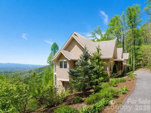 32 Timberwolf Court, Asheville, NC 28804