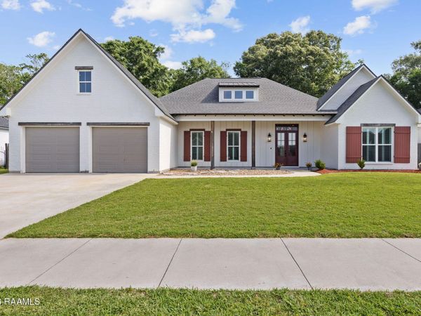 105 Waterhouse Road , Carencro, LA 70520