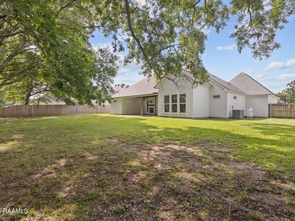 105 Waterhouse Road , Carencro, LA 70520