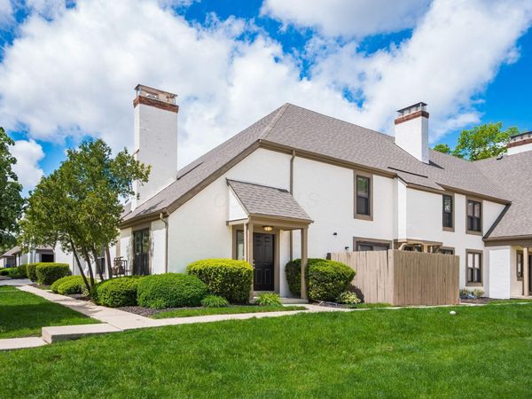 414 Edinburgh Road , Dublin, OH 43017
