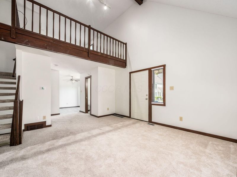 414 Edinburgh Road , Dublin, OH 43017 Photo 4